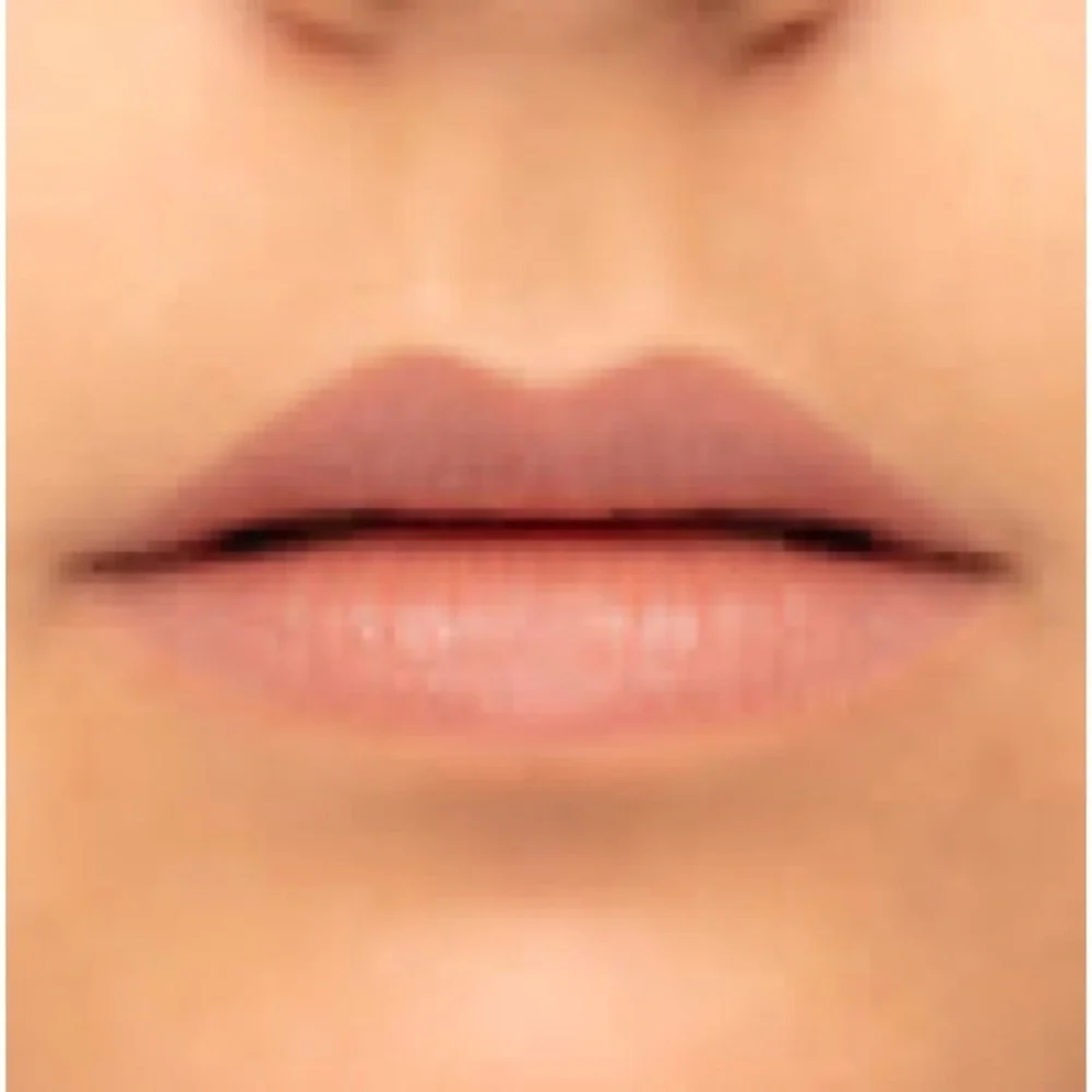 Kevyn Aucoin unforgettable lipstick - rouge